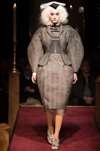 Look 2